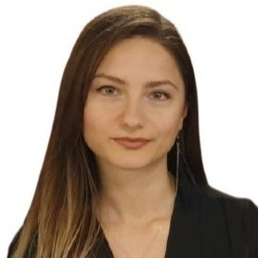 Suela Xhanaj, referente clienti per il mercato italiano